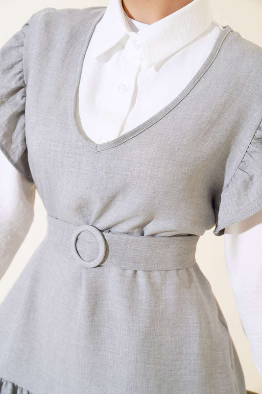 بدلة كتان ثلاثية الكتفين باللون الرمادي