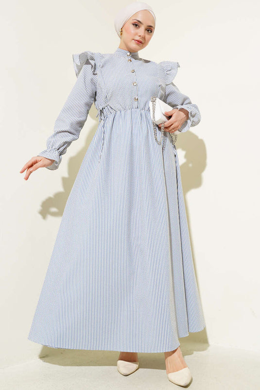 Seersucker-Kleid mit Rüschen an der Schulter und elastischer Taille Blau