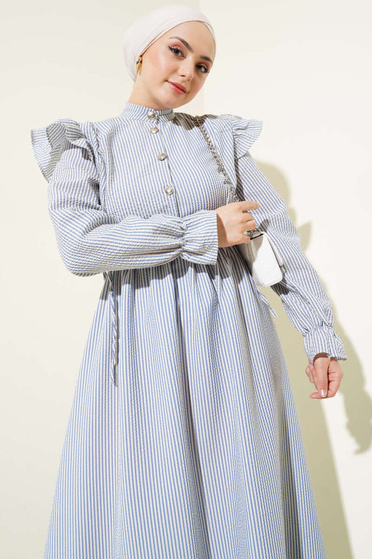 Seersucker-Kleid mit Rüschen an der Schulter und elastischer Taille Blau