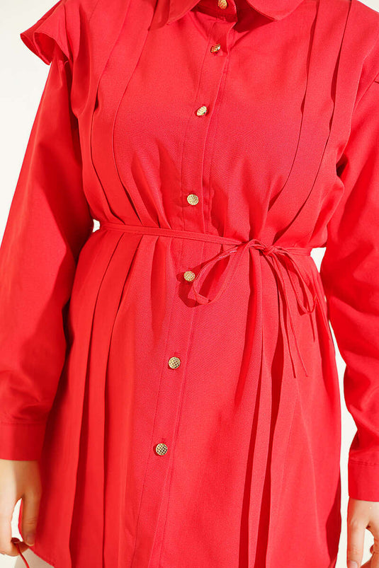 Chemise Rouge À Volants Avec Ceinture Et Rayures