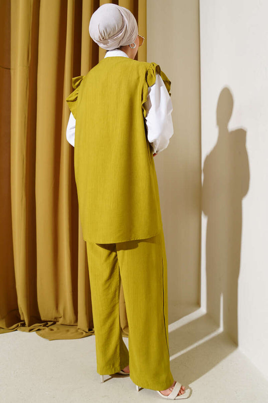 Ensemble trois pièces avec pull à volants aux épaules, vert pétrole