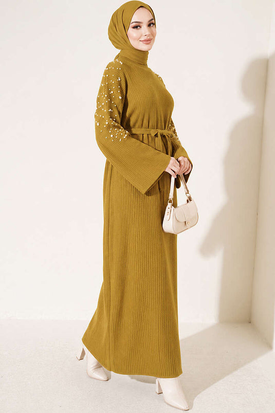 Robe En Maille Olive À Ceinture Et Perles À L'épaule
