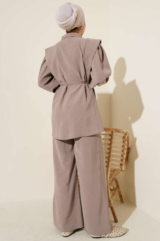 طقم ثنائي من قماش التنسل بحزام حبل مع قطع على الكتف بلون فيزون