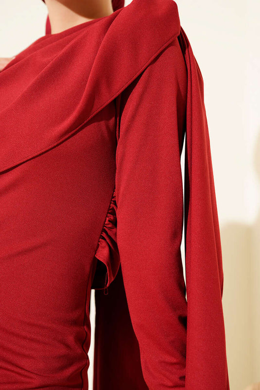 Omuz Pelerin Detaylı Abiye Elbise Bordo