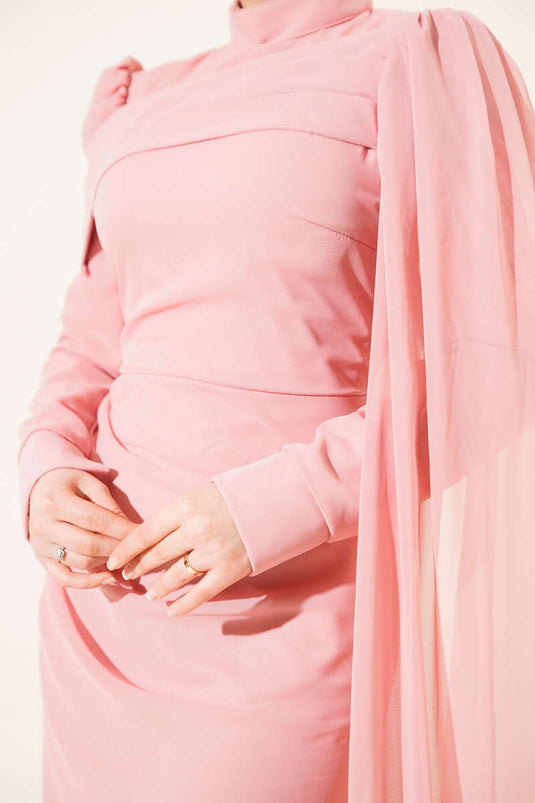 Abendkleid mit Schultercape, Fischmodell, Altrosa