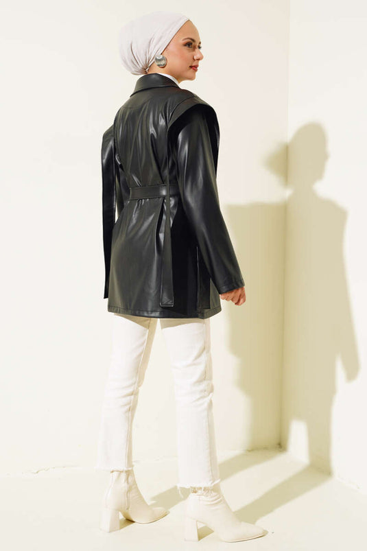 Veste en cuir avec cape d'épaule noire