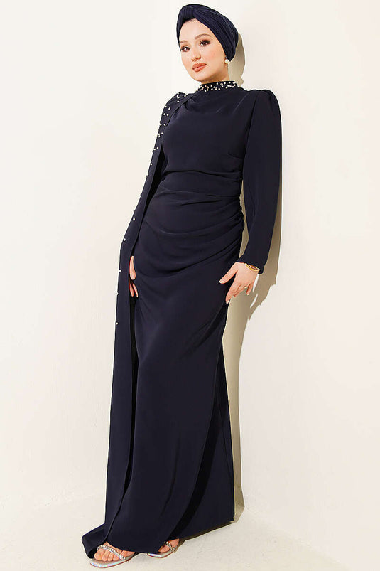Robe de soirée bleu marine avec cape à perles et épaulettes