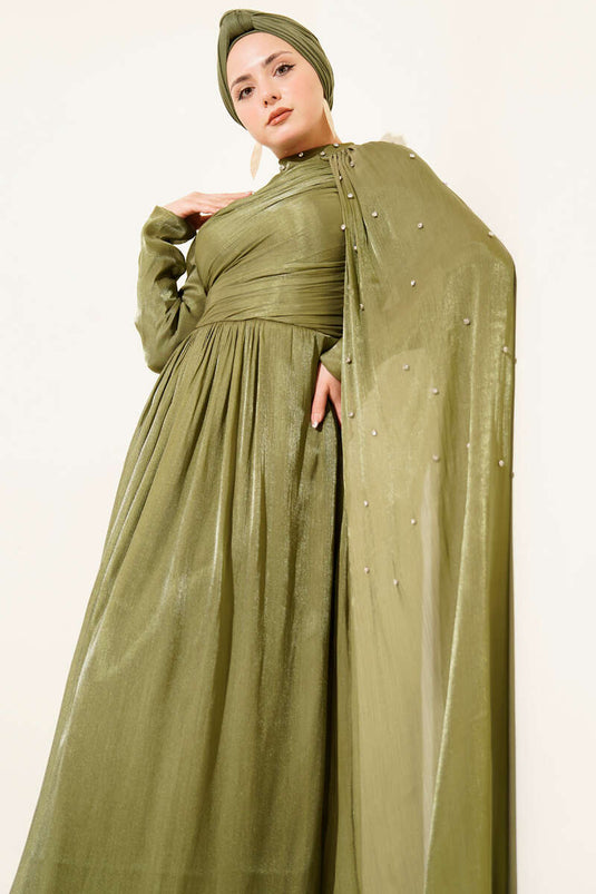 Robe de soirée kaki avec cape à épaulette ornée de pierres