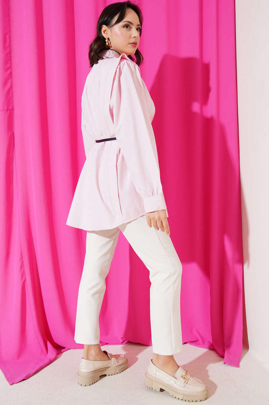 Chemise ceinturée à épaules plissées rose