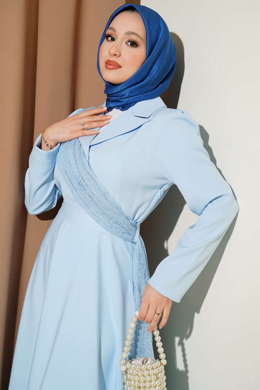 Robe croisée à col en tulle bleu bébé