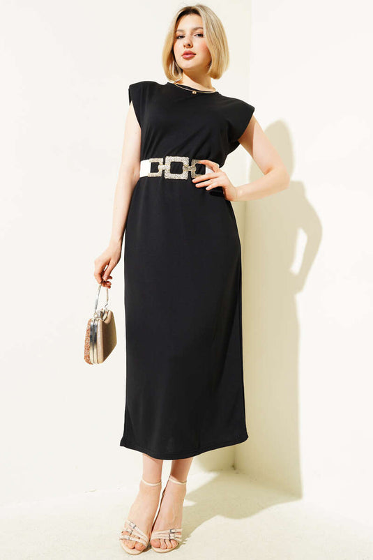 Robe noire basique sans manches à épaulettes