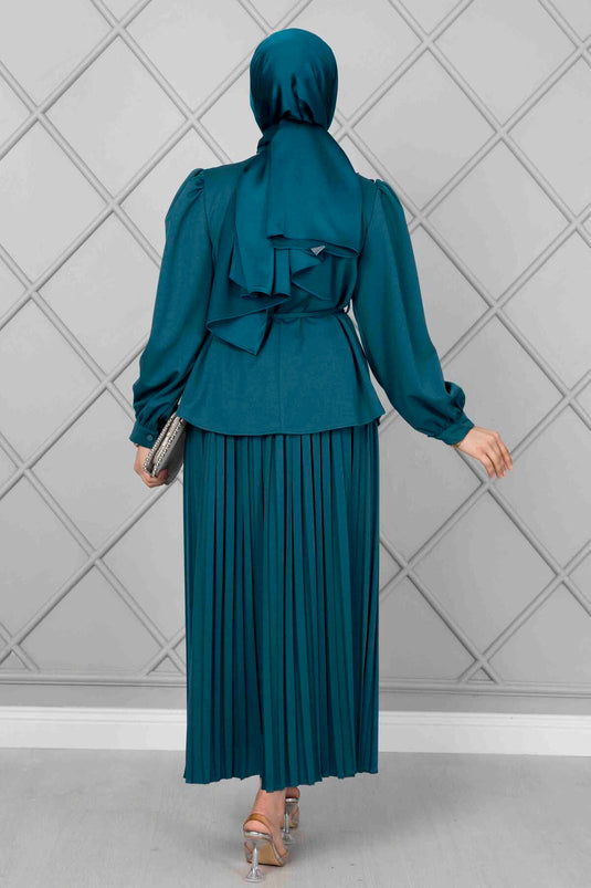 Costume deux pièces hijab détaillé avec boutons sur les épaules, pétrole