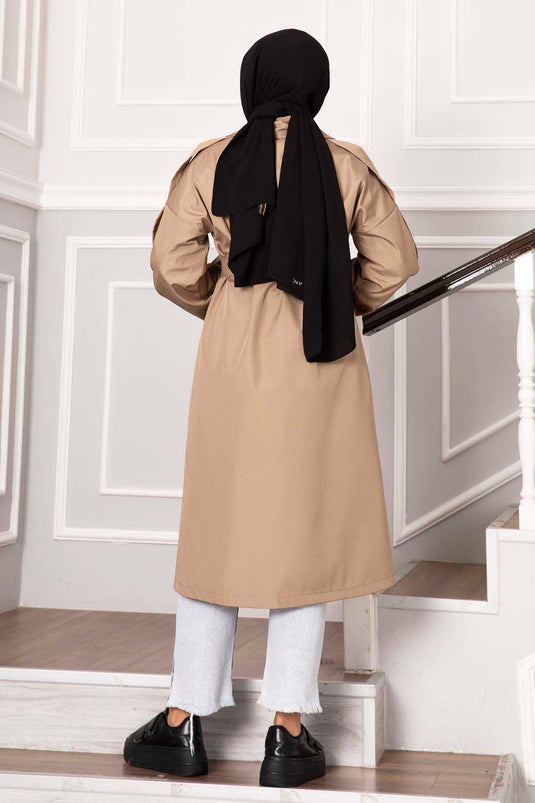 Buttoned Trench Coat with Shoulder Epaulettes in Beige