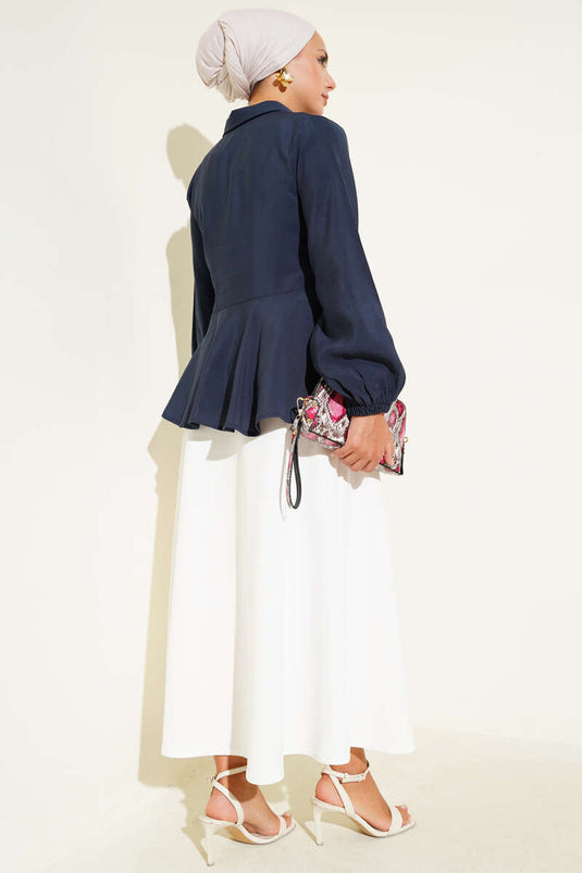 Tunique à manches élastiques nouées devant bleu marine