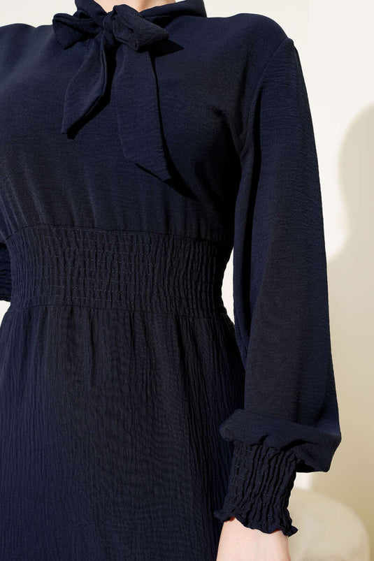 Robe élastique avec lien sur le devant, bleu marine