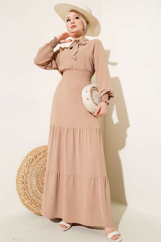 Önden Bağlama Detaylı Lastikli Elbise Latte