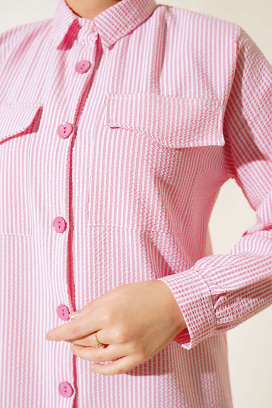 تونيك سيرساكر مخطط بأزرار أمامية وردي