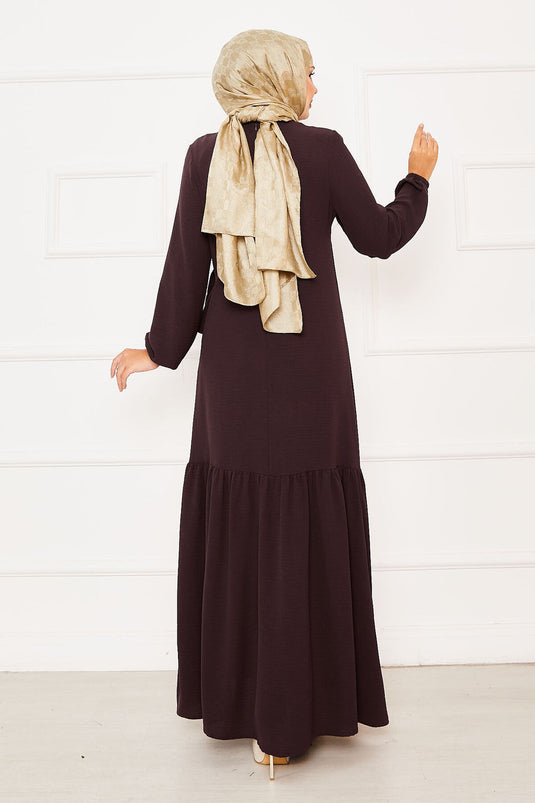 فستان مربوط من الأمام مع تفاصيل ألير وحجر، بني