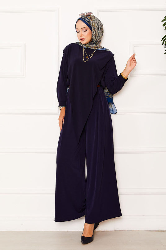 Costume deux pièces Sandy bleu marine avec détail asymétrique sur le devant