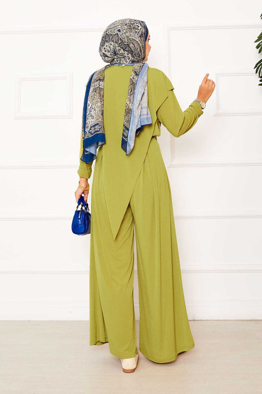 Ensemble deux pièces Sandy avec détails asymétriques sur le devant, vert pétrole