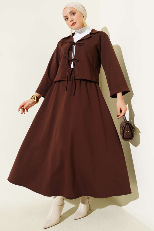 Önü Bağcık Detaylı Etekli İkili Takım Kahve