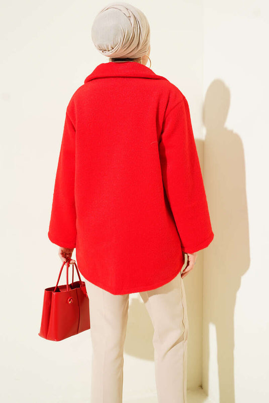 سترة من اللباد ذات أربطة أمامية حمراء