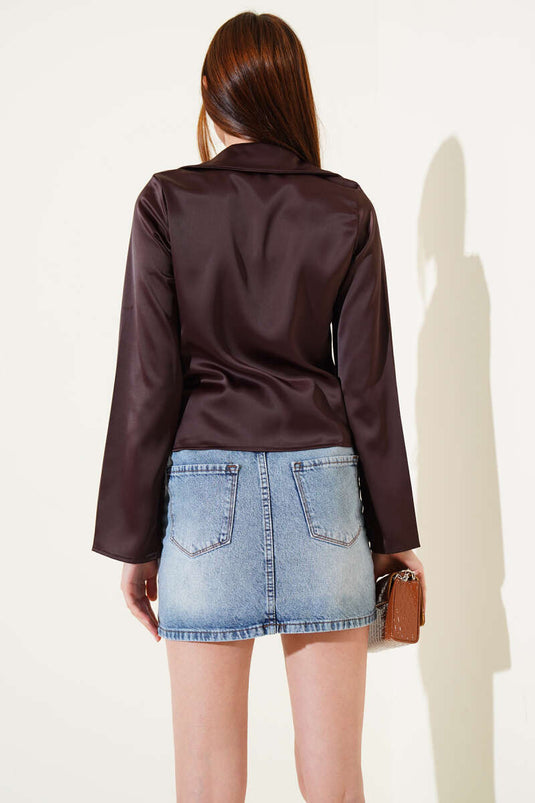 قميص ساتان قصير برباط أمامي بني