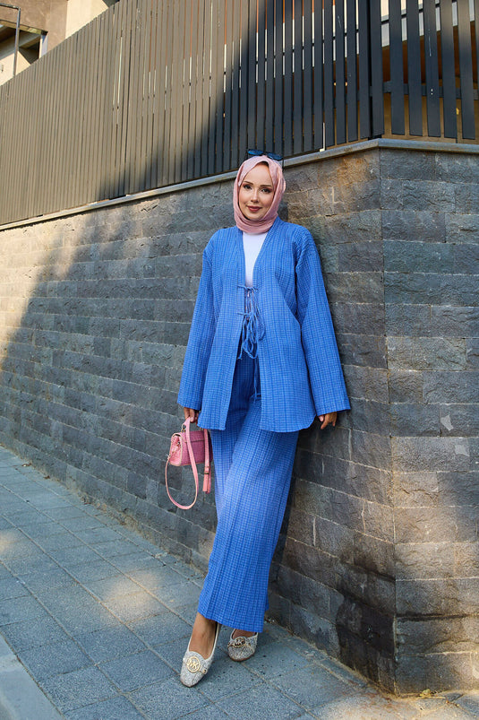 طقم كيمونو نيلي مكون من قطعتين مع ربطة أمامية