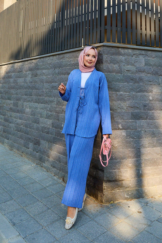 Ensemble deux pièces kimono indigo avec détail noué sur le devant