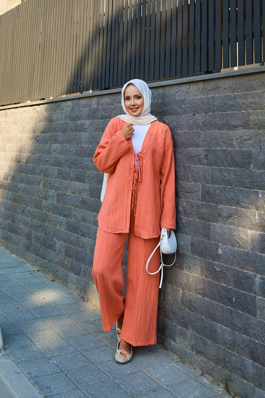 طقم كيمونو مكون من قطعتين برباط أمامي وتفاصيل لون السلمون