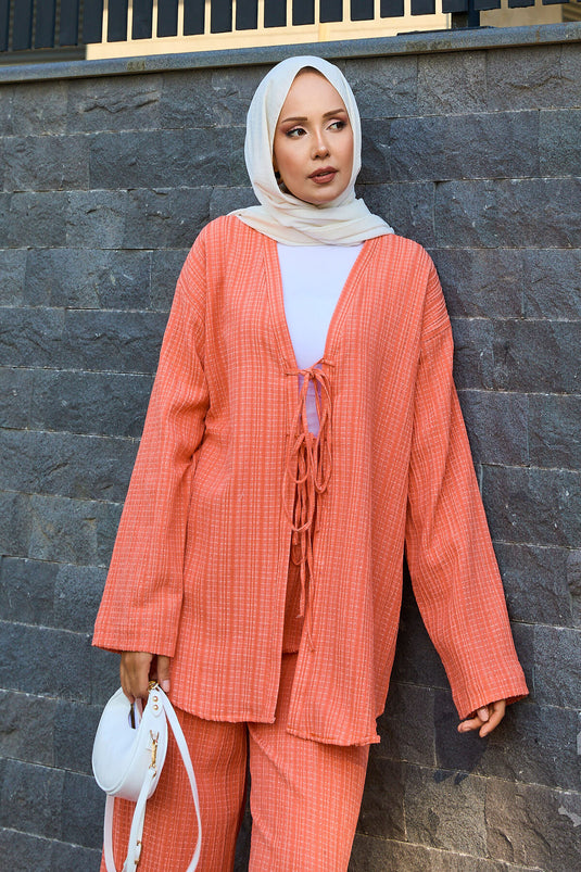 طقم كيمونو مكون من قطعتين برباط أمامي وتفاصيل لون السلمون