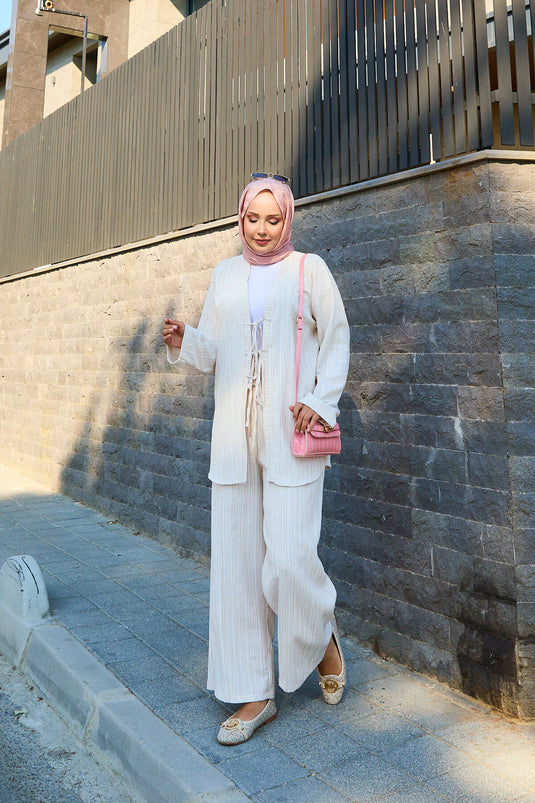 طقم كيمونو مكون من قطعتين مع ربطة عنق في الأمام