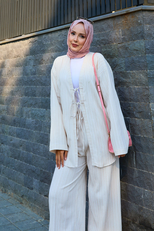 طقم كيمونو مكون من قطعتين مع ربطة عنق في الأمام