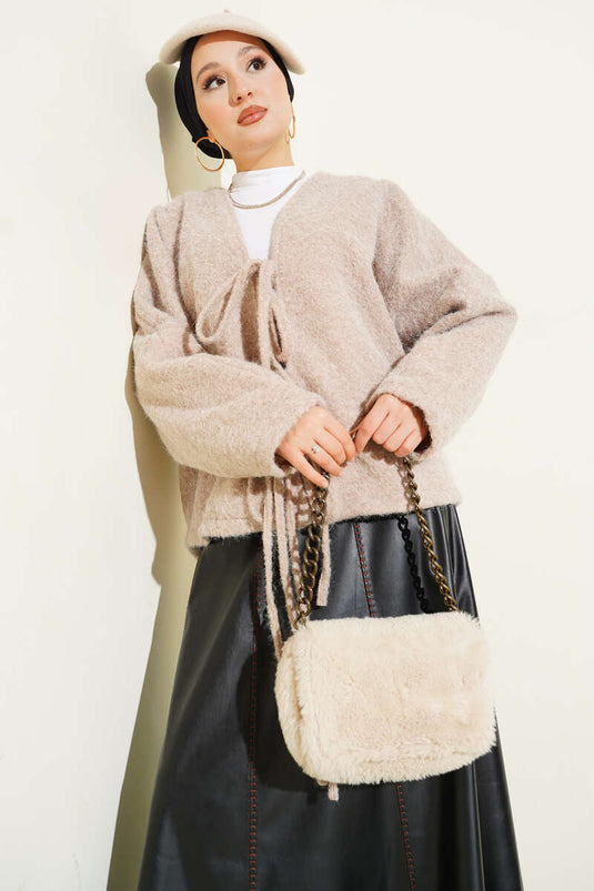 جاكيت قصير من اللباد مربوط من الأمام باللون البيج