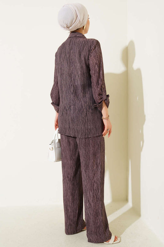 Zweireihiger Zweiteiler mit Krawatte vorne, Rose