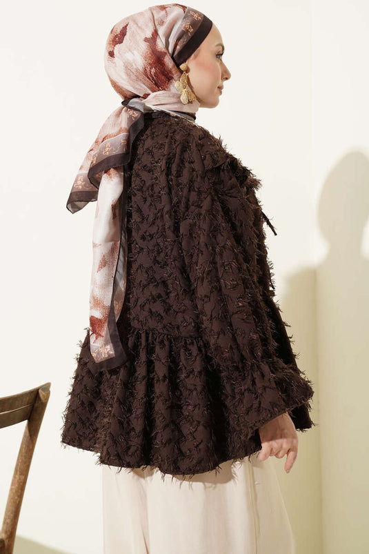 Kimono con nappine e chiusura frontale, colore caffè
