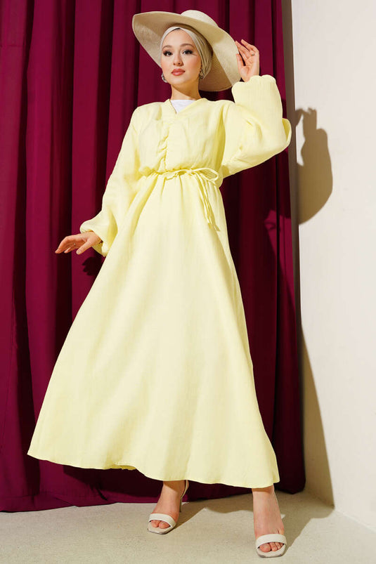 Vestido plisado con encaje en la parte delantera color lima