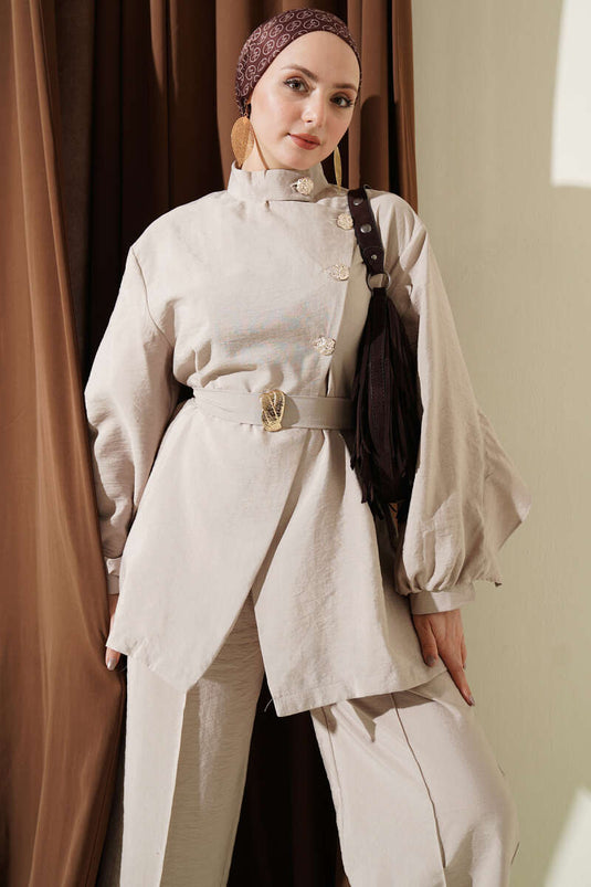Ensemble Beige à Boutons Métallisés Croisés sur le Devant