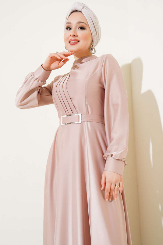 Robe en satin plissée croisée beige