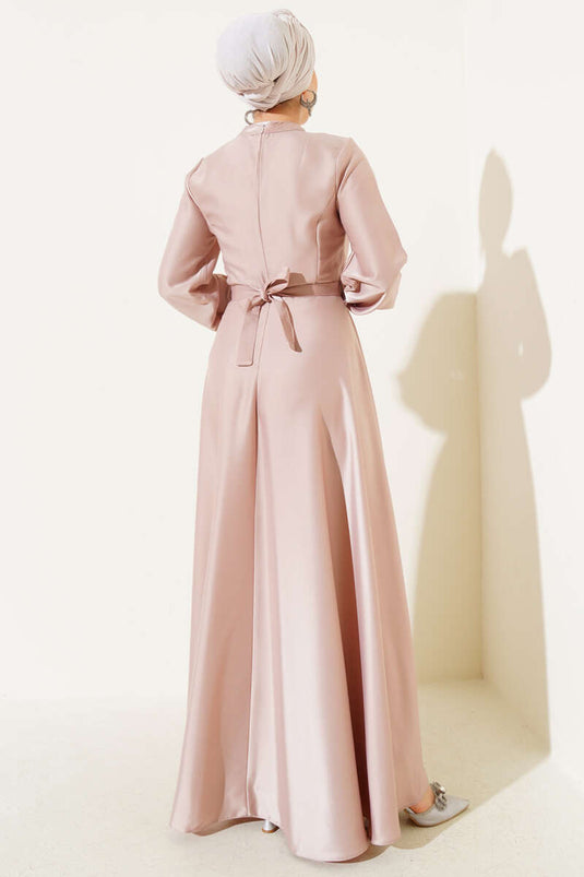 Robe en satin plissée croisée beige