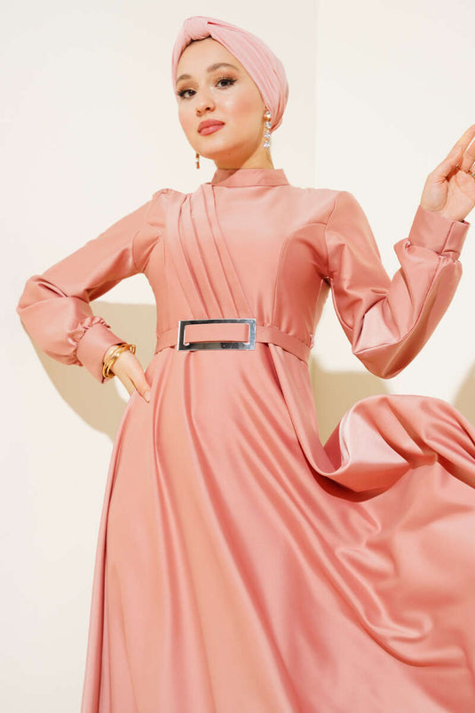 Plisseret satin kjole pulver på tværs