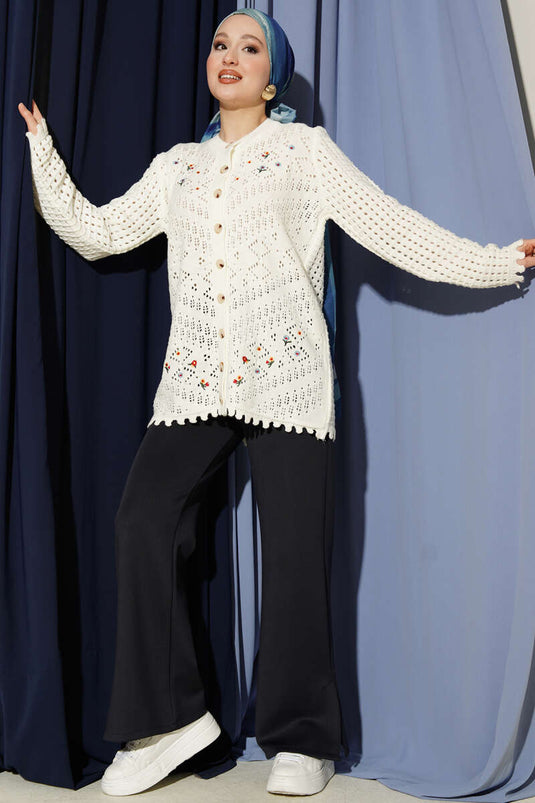 Önü Çiçek Nakışlı Düğmeli Ajurlu Hırka Ekru