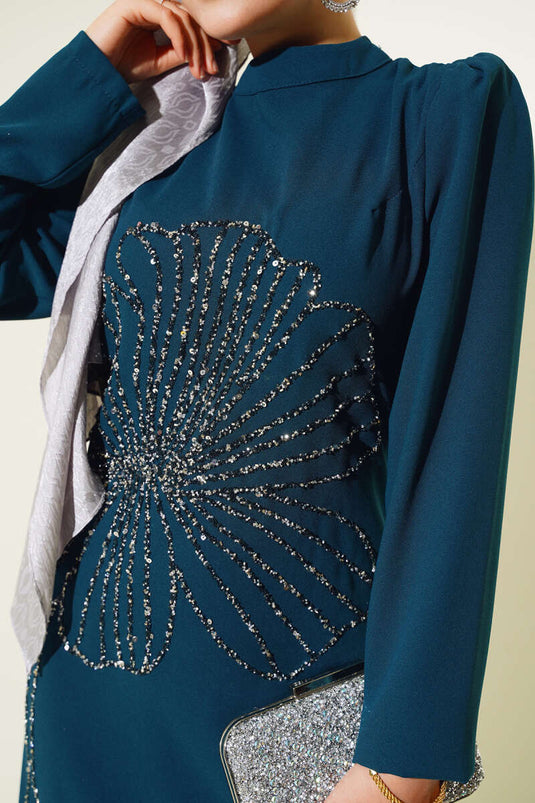 Abito con fiore in pietra sul davanti Petrolio