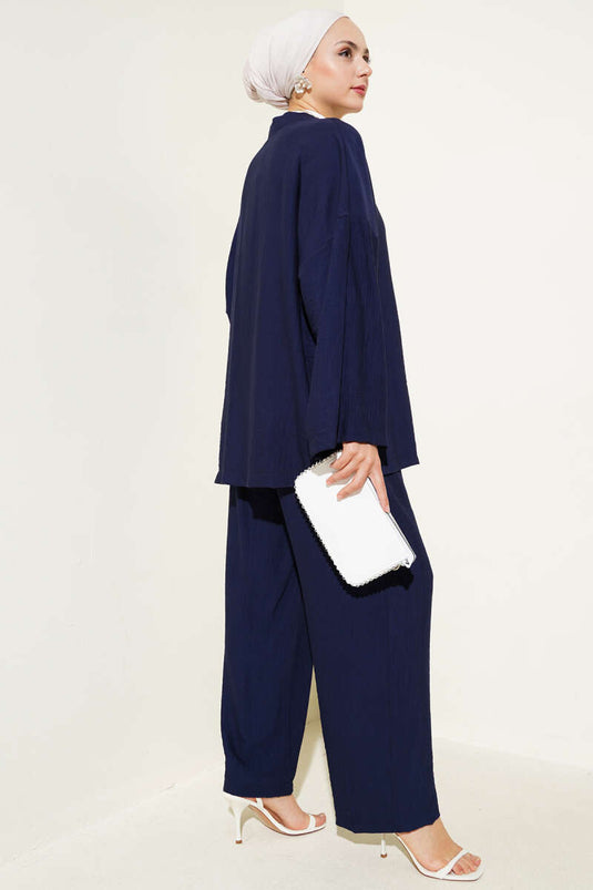 Ensemble kimono deux pièces bleu marine à double laçage sur le devant