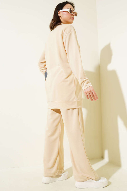 Ensemble basique deux pièces avec fente sur le devant beige