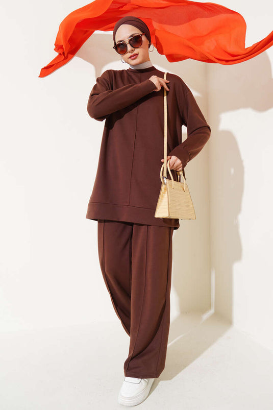 Basic-Doppelanzug mit Druckknopf vorne, braun