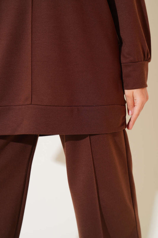 Basic-Doppelanzug mit Druckknopf vorne, braun