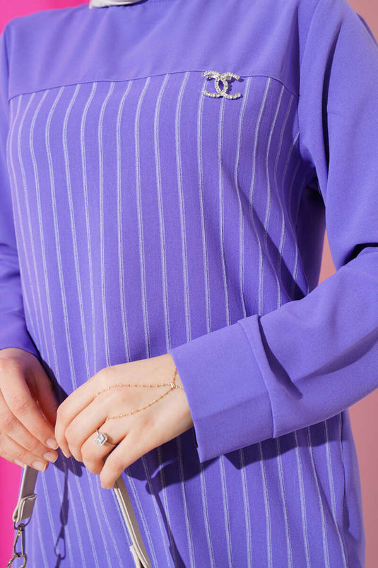 Costume deux pièces rayé devant lilas