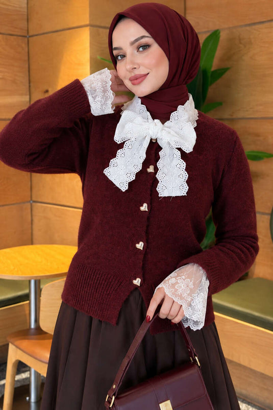 Gilet En Maille Bordeaux À Boutons Avec Détails En Dentelle
