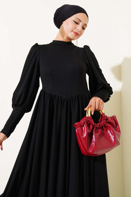 Önü Dikişli Bel Büzgülü Elbise Siyah